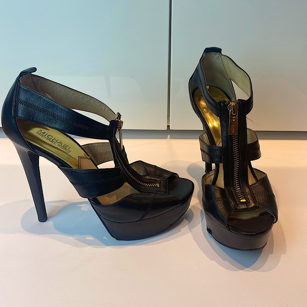 Michael Kors Black Leather Pumps